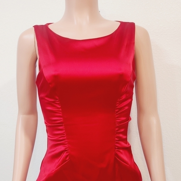 CACHE Sexy Hot Red Bodycon Ruched Satin Vintage Dress Size 6 - Picture 2 of 11